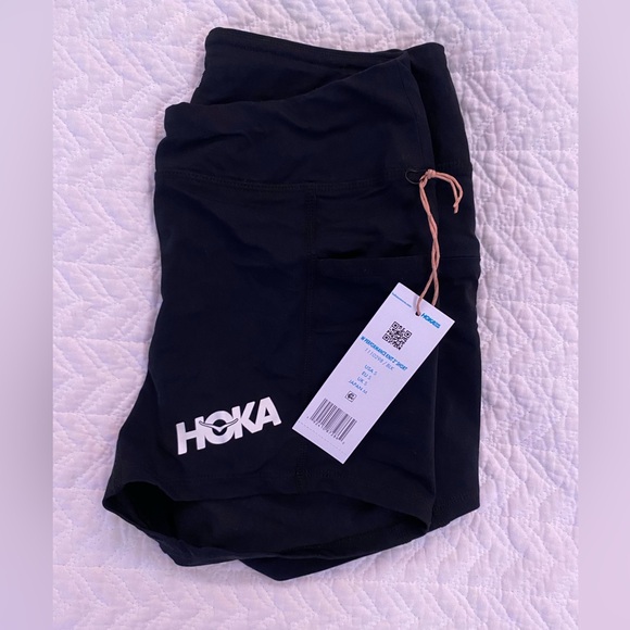 NEW W TAGS HOKA 3” Performance Shorts - With Side Pockets & Recycled Materials - Picture 2 of 10